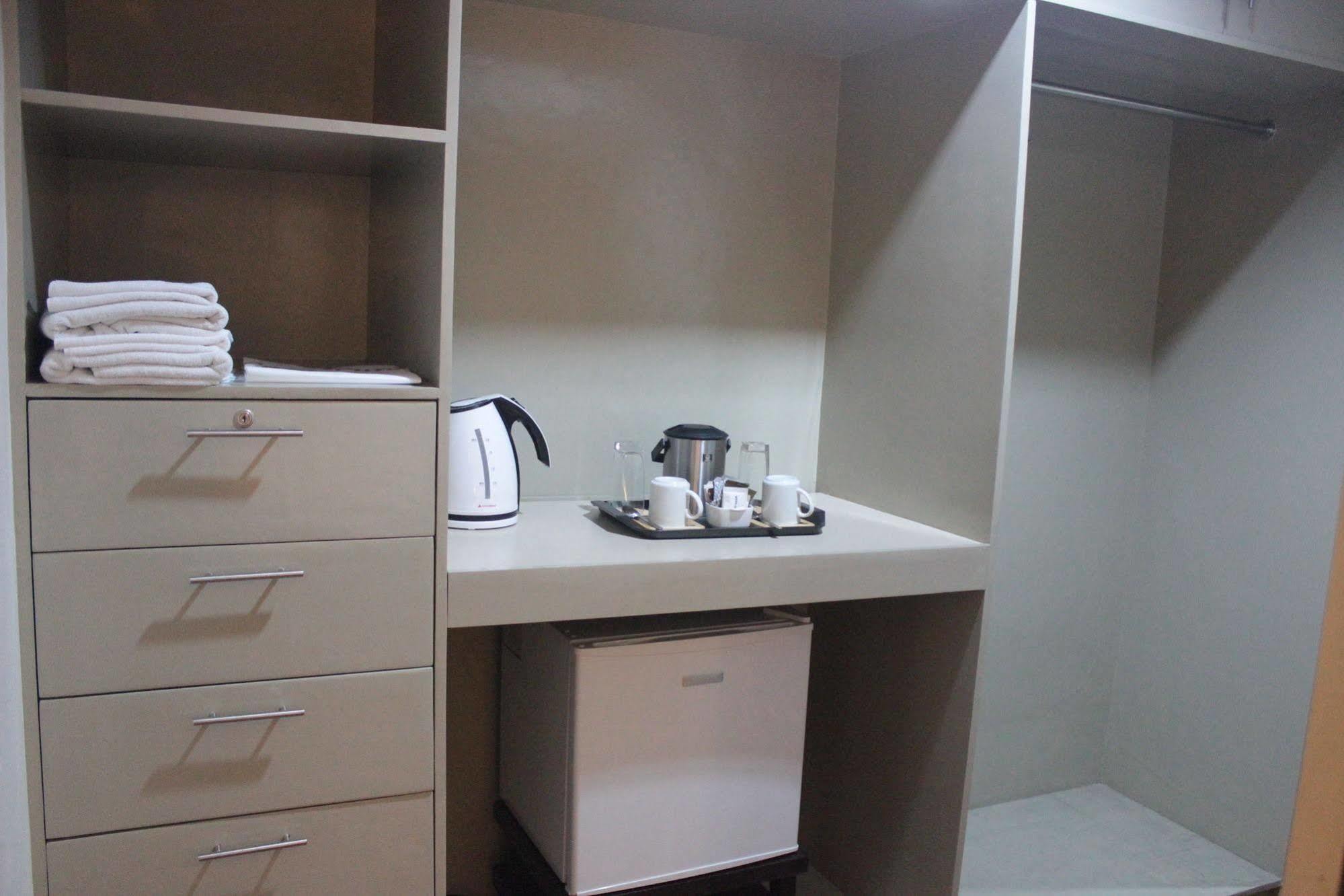 Casa Pura Inn And Suites Quezon City Εξωτερικό φωτογραφία