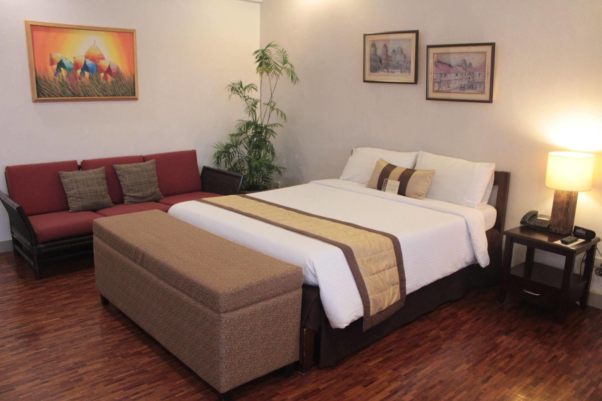 Casa Pura Inn And Suites Quezon City Εξωτερικό φωτογραφία